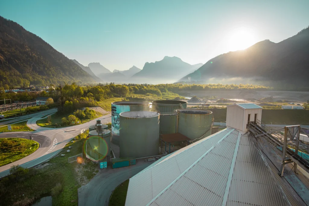 Overview of Titan Salt dryer building installation